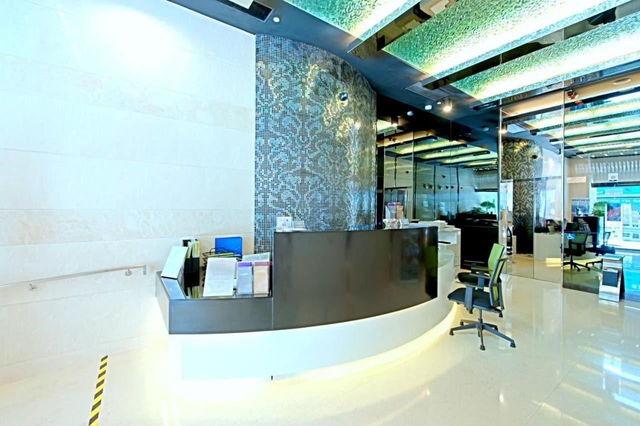 The Bauhinia Hotel - Central Hongkong Exteriör bild